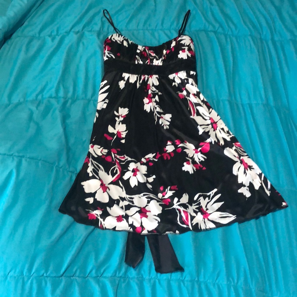 Short spaghetti strap floral dress